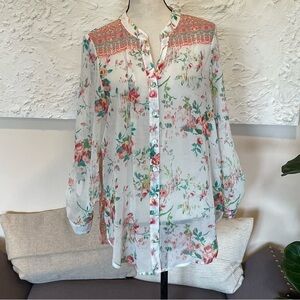 Fig and Flower blouse shirt white floral long sleeve Sz L